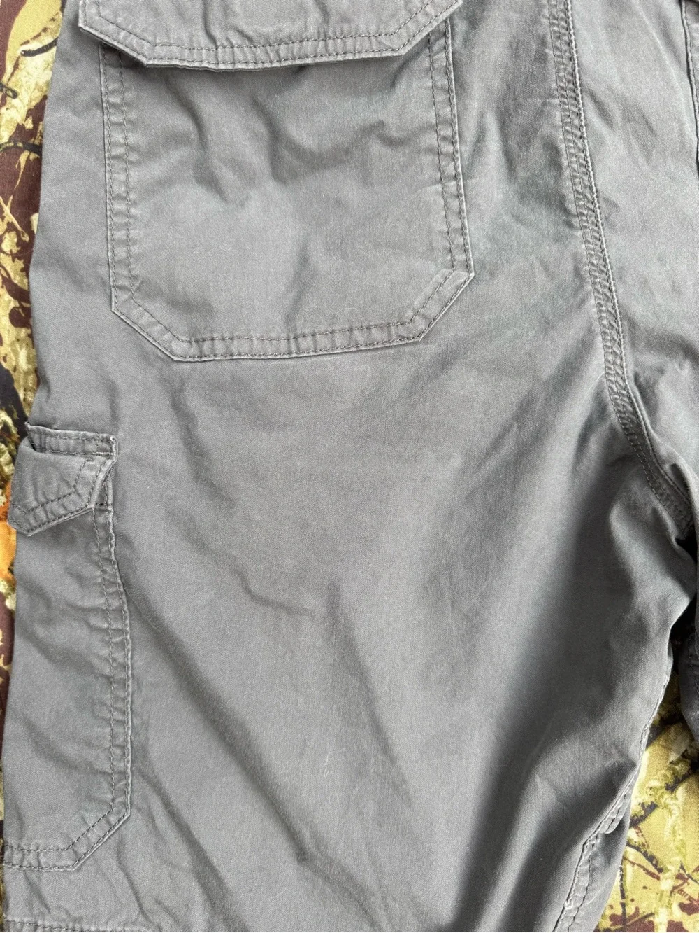 Lee Men's Gray Cargo Shorts - Extreme Motion